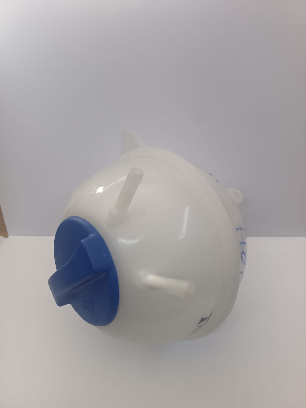 DEPOSITO DE AGUA CON TAPA CHERY TIGGO 2 / ARRIZO 3